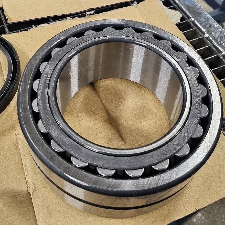 Close-up of a new OEM standard replacement roller bearing for ARJES Impaktor 250 and Compaktor 300 shredders, featuring robust construction.
